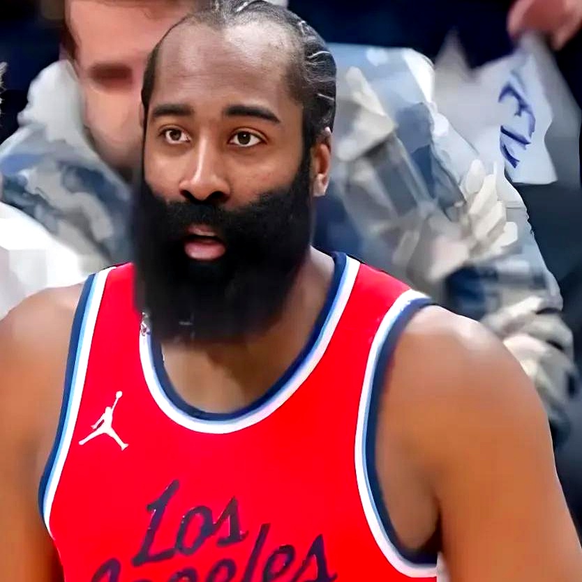 爱游戏体育平台-阿扎伦卡官方宣布战术调整新规，快船引发争议！全场沸腾不已(郑钦文首战对阵阿扎伦卡)