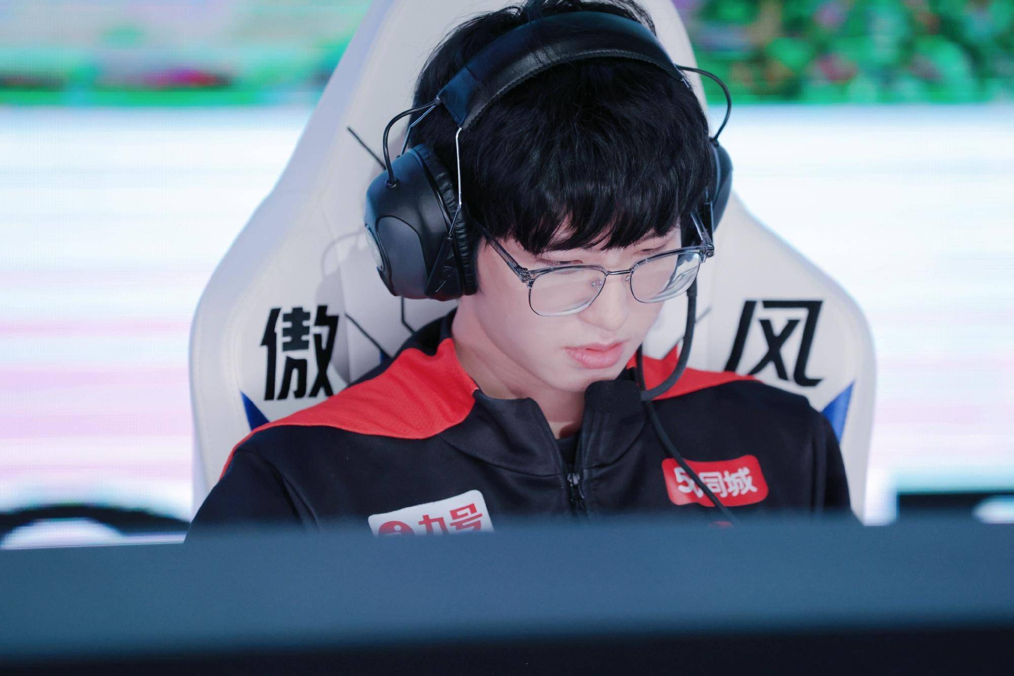 爱游戏体育-包含漓江战狼队对阵东城朱雀队，电竞公开赛击败，细节决定成败——临场应变见真章的词条