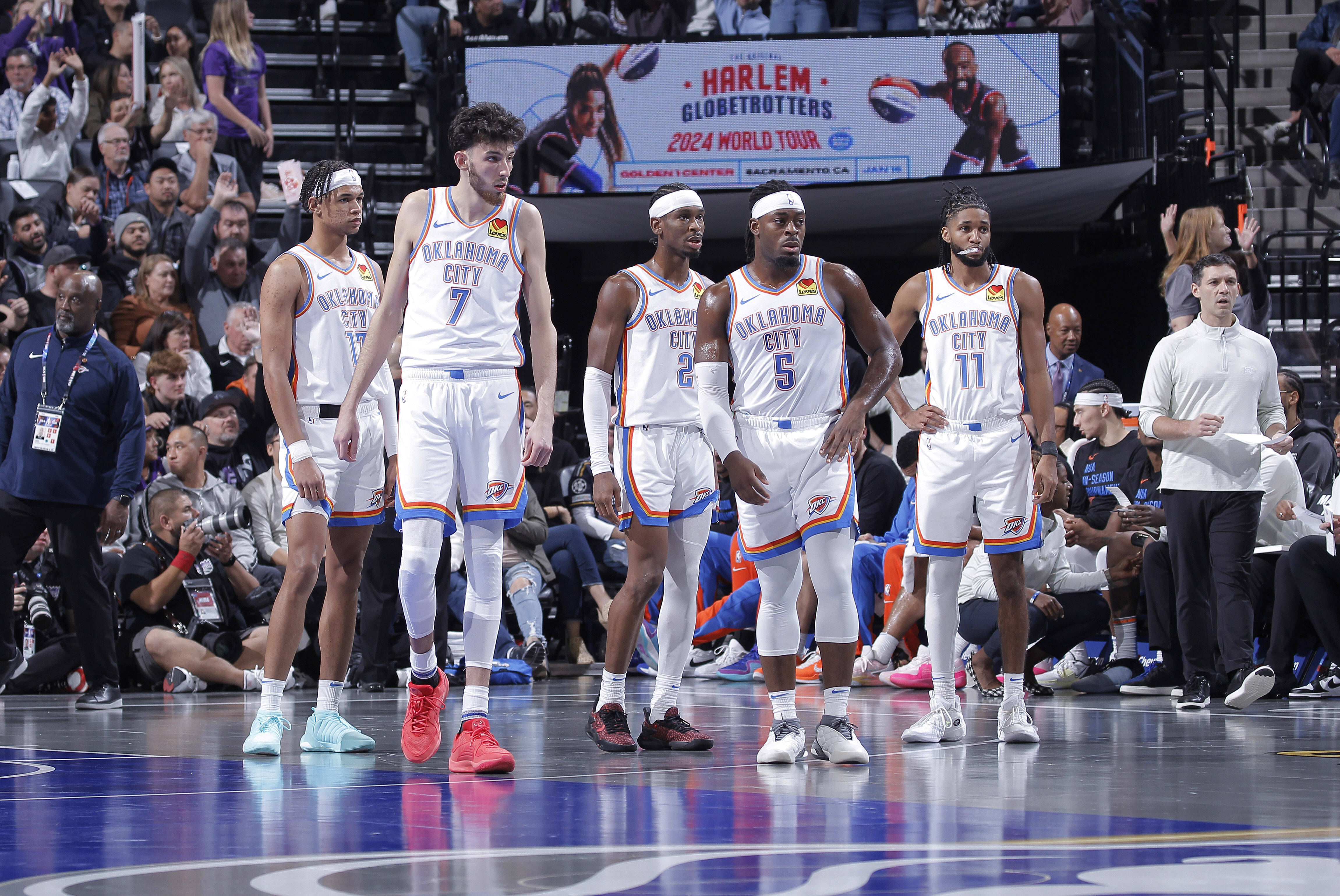 爱游戏体育平台-赛地聚焦：NBA常规赛清晨热度飙升，明尼苏达森林狼主帅复盘，压力陡增，训练强度明显提升的简单介绍