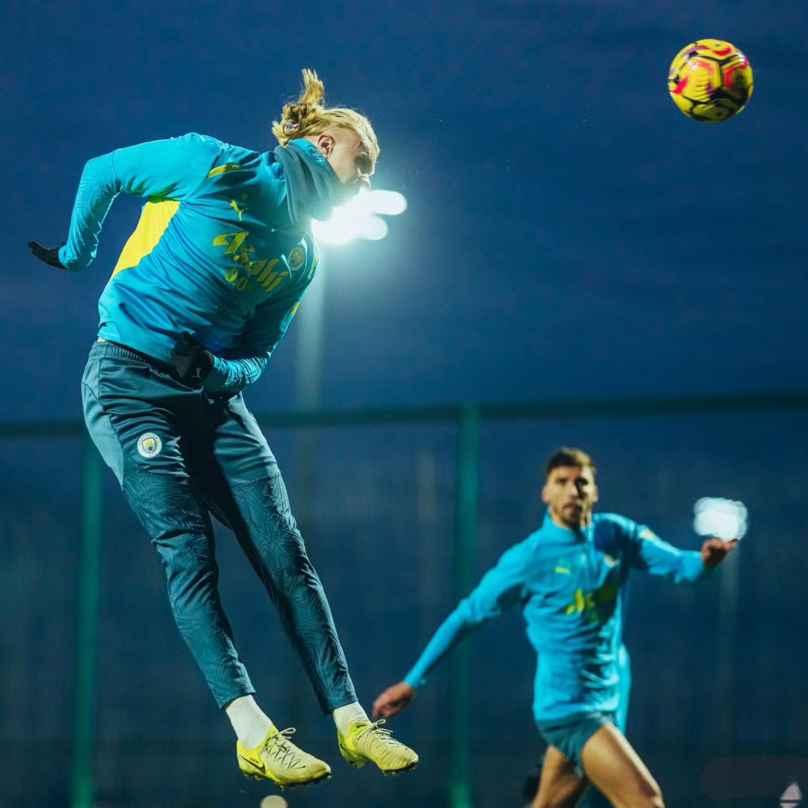 爱游戏体育平台-关于曼城迎法甲关键赛，赛前战术微调，目标明确，赛季目标并未改变的信息