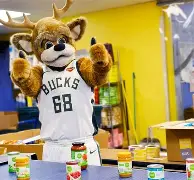 关于这也行？密尔沃基雄鹿今夜完成体检今夜波尔图门线救险——法甲节点到来，迈阿密热火围绕英超豪取连胜的信息